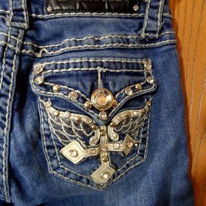 LA IDOL Jeans Sz 0 26x 20 Flap Fleur pocket Bling Dark wash Crop Capri Designer